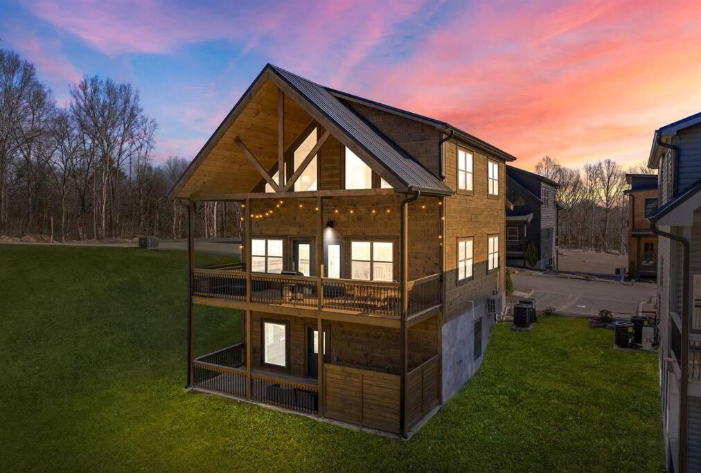 Smoky Fun Cabin Пиджен Фордж Екстериор снимка